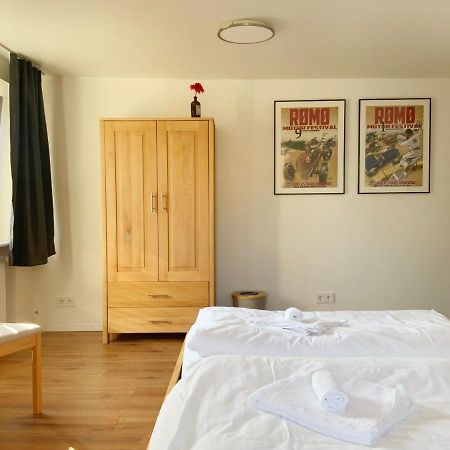 Colonial Cafe Pension Werder  Bagian luar foto