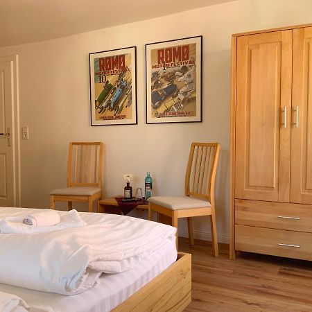 Colonial Cafe Pension Werder  Bagian luar foto