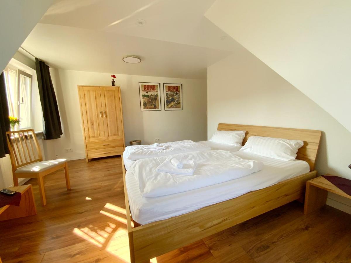 Colonial Cafe Pension Werder  Bagian luar foto