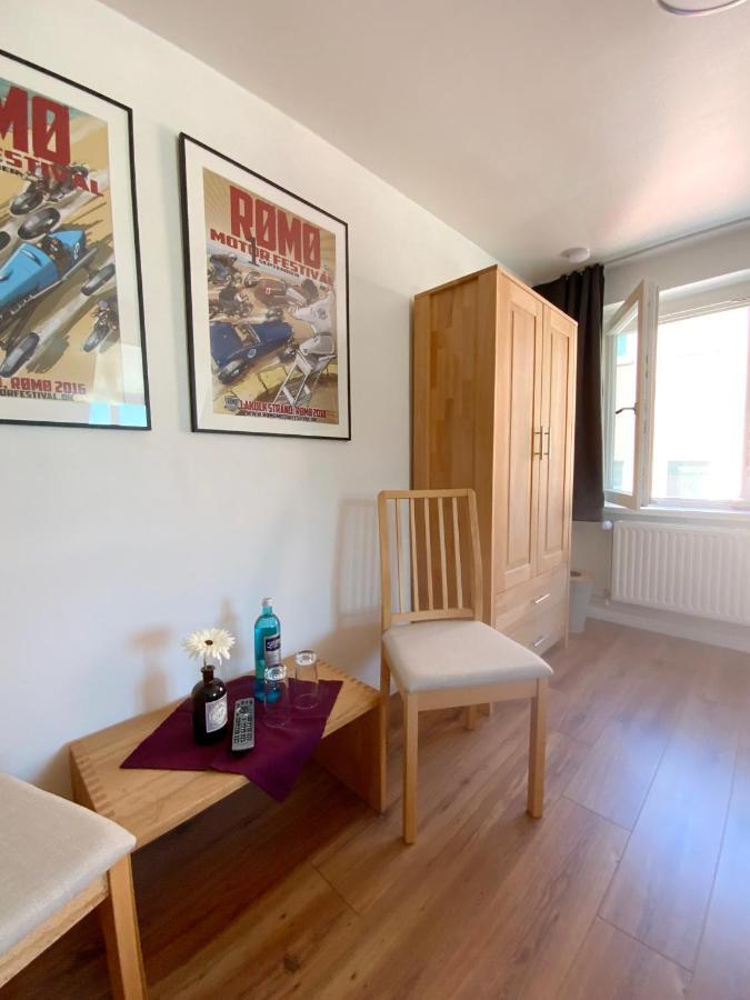 Colonial Cafe Pension Werder  Bagian luar foto